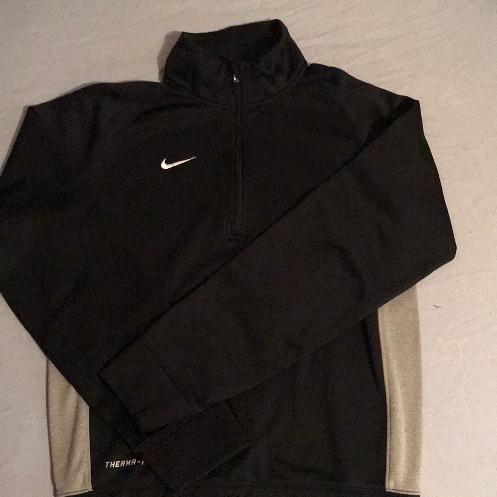 Nike therma-fit fleece